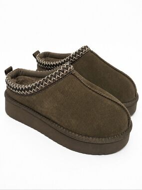 EVELLYHOOTD Hickory Platform Clog Slippers Faux Suede Sherpa Lined Size 8 NWOB